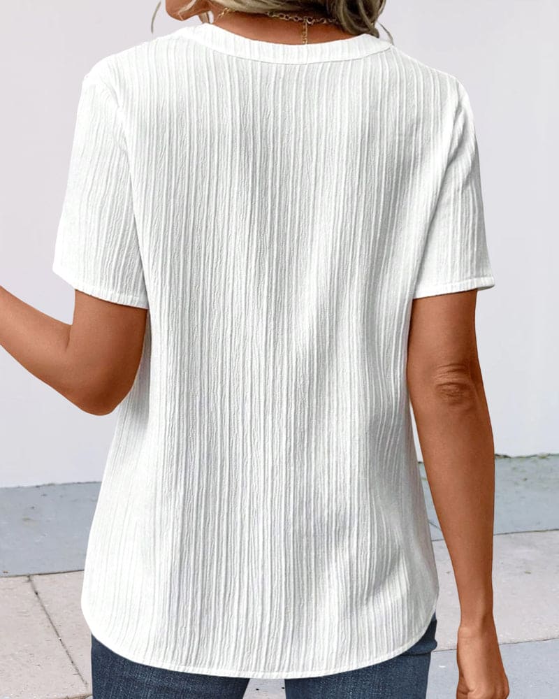 Levoire | T-Shirt Uni À Col En V Pour Un Style Décontracté