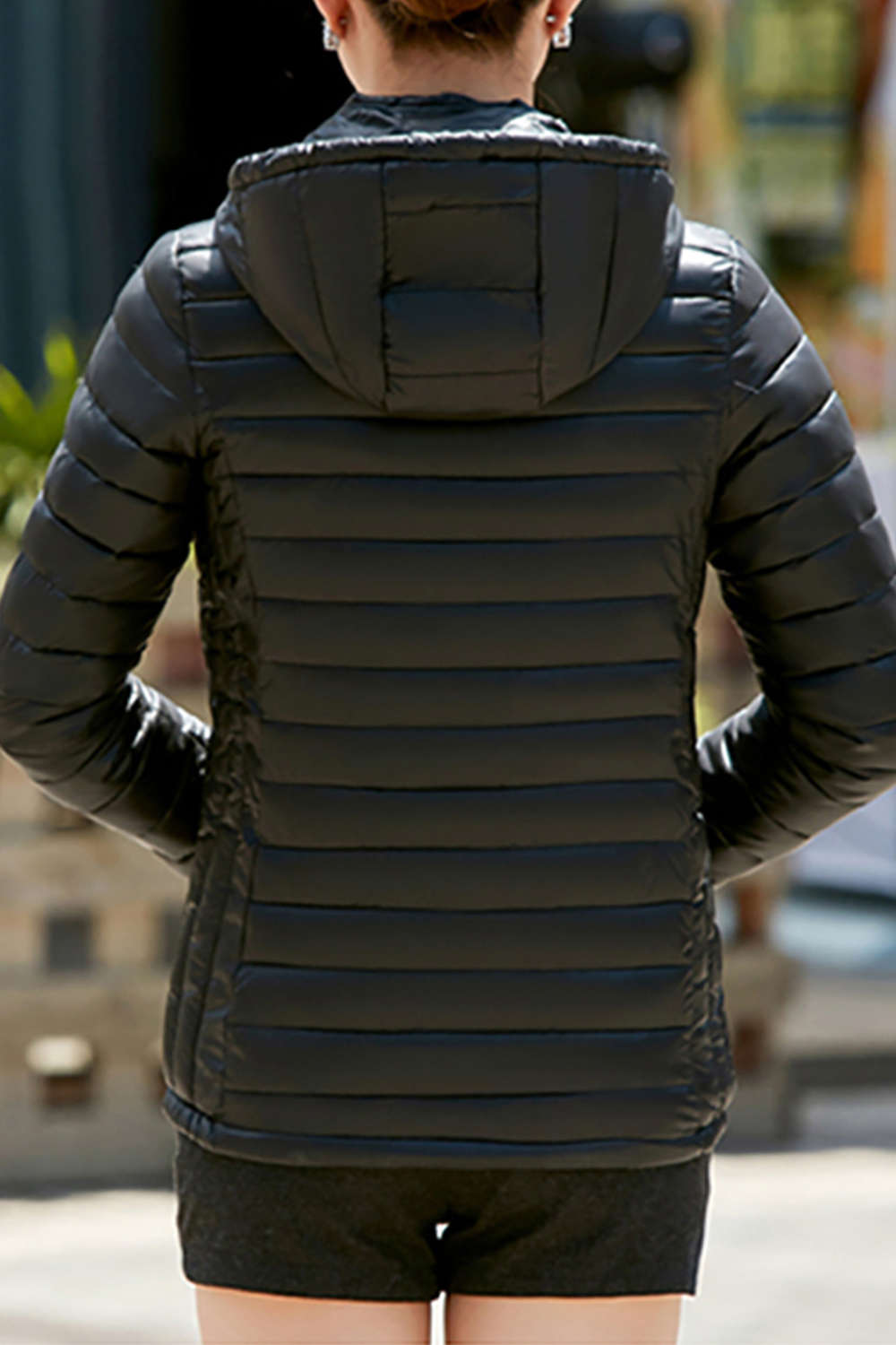 Levoire | Veste doudoune courte à capuche légère
