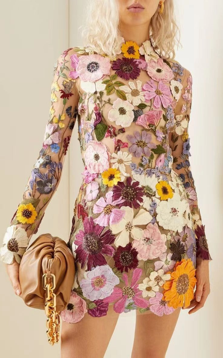 Levoire | Robe Courte Broderie Fleurs Manches Longues Rosaclaro