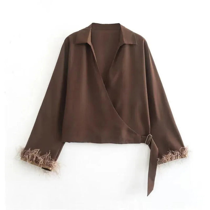 Levoire | Haut top en satin court avec manteau en plumes en soie Couleur de l'image