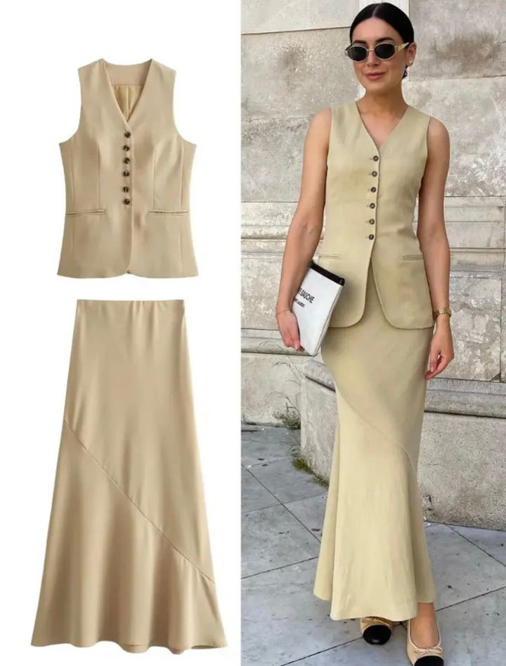 Levoire | Ensemble Femme Deux Pièces Avec Gilet Et Jupe En Beige