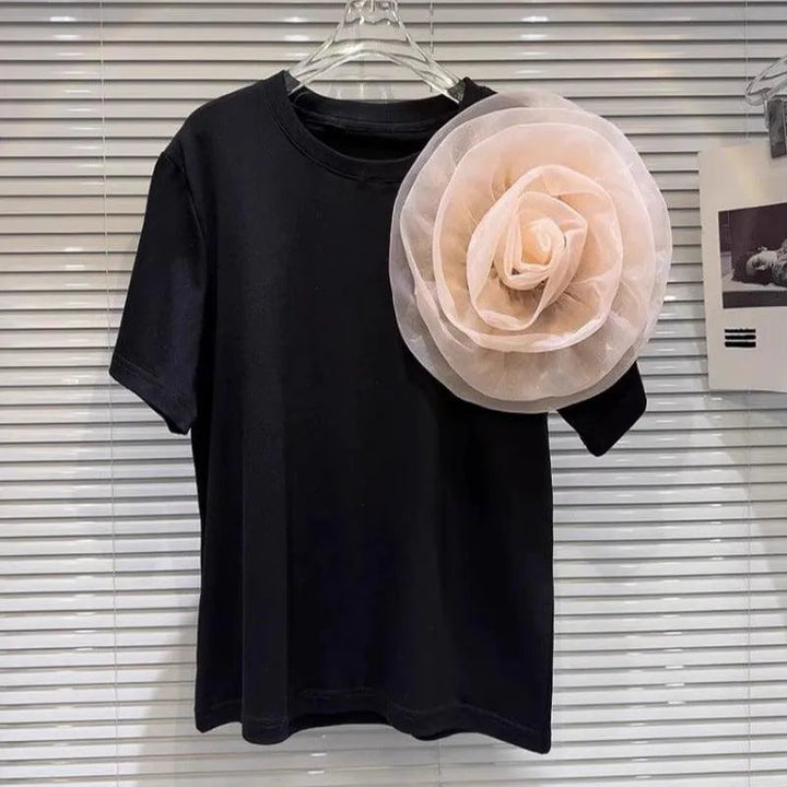 Levoire | T-shirt décontracté à col rond avec grande fleur Fleurs blanches et noires