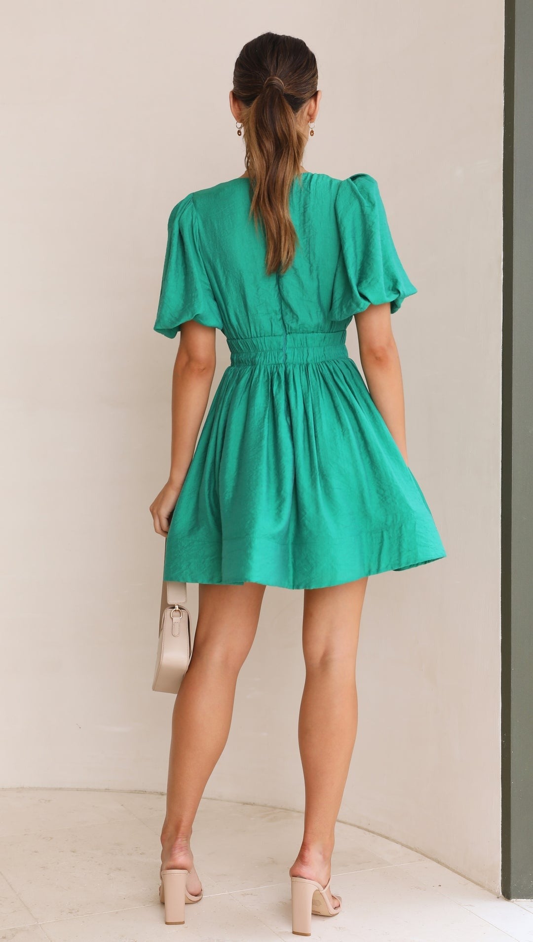 Levoire | Robe Mini Avec Décolleté En V Et Manches Bouffantes Pour Femmes