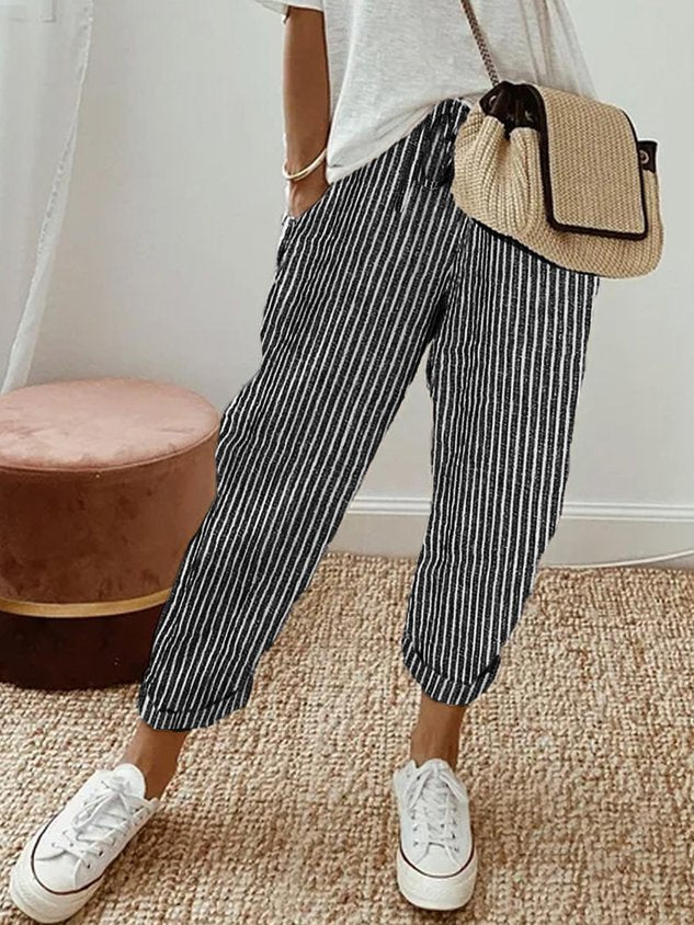 Levoire | Pantalon Élégant Avec Des Poches En Dentelle Musta (Rayé)