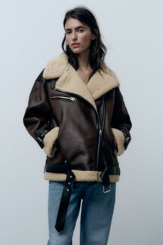 Karina | Veste à revers en matériau synthétique