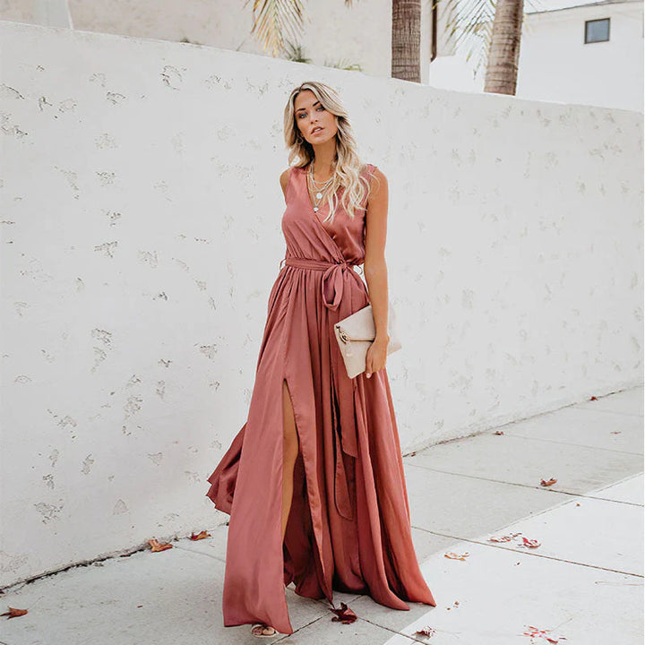 Levoire | Long Strapless Dress With V Neckline Hellaroosa