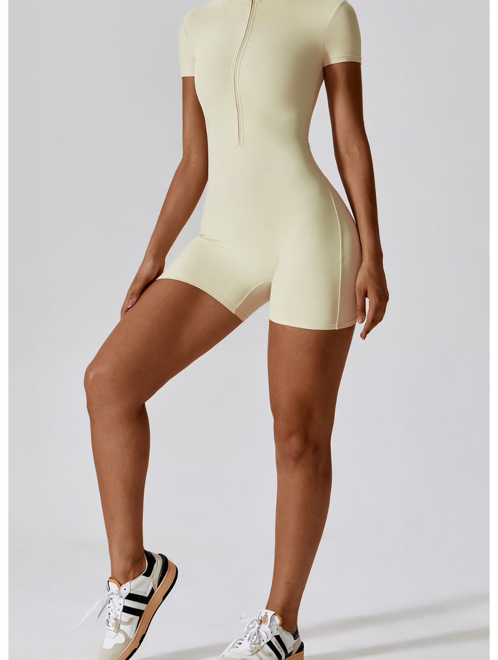 Levoire | Sculptant Yoga Fitness Combinaisons Beige