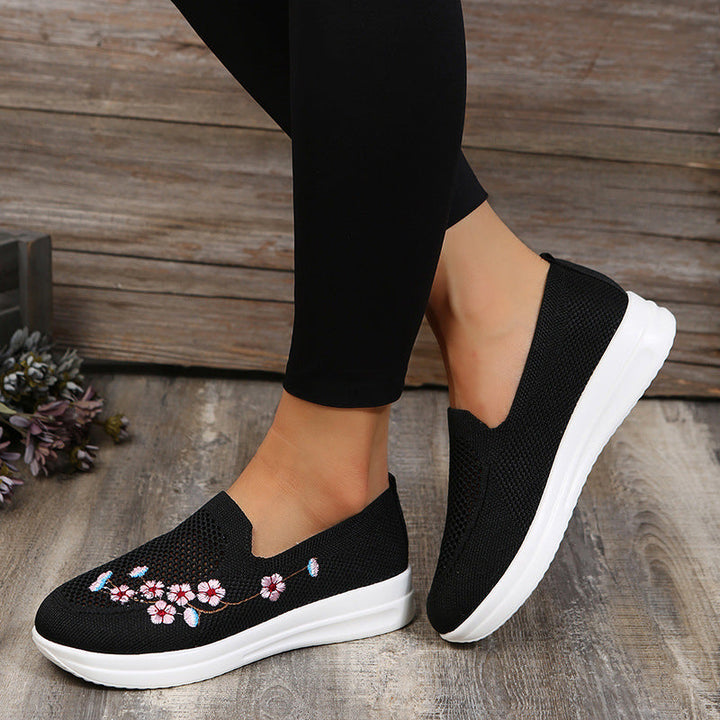 Levoire | Baskets À Enfiler Ergonomiques Avec Détail Floral Pour Femmes