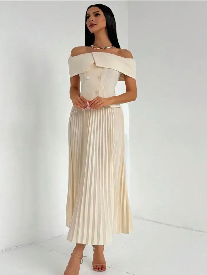 Levoire | Robe Maxi Élégante Off Shoulder Avec Jupe Plissée En Crème