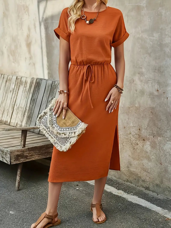 Levoire | Élégante Robe Cintrée Avec Col Rond