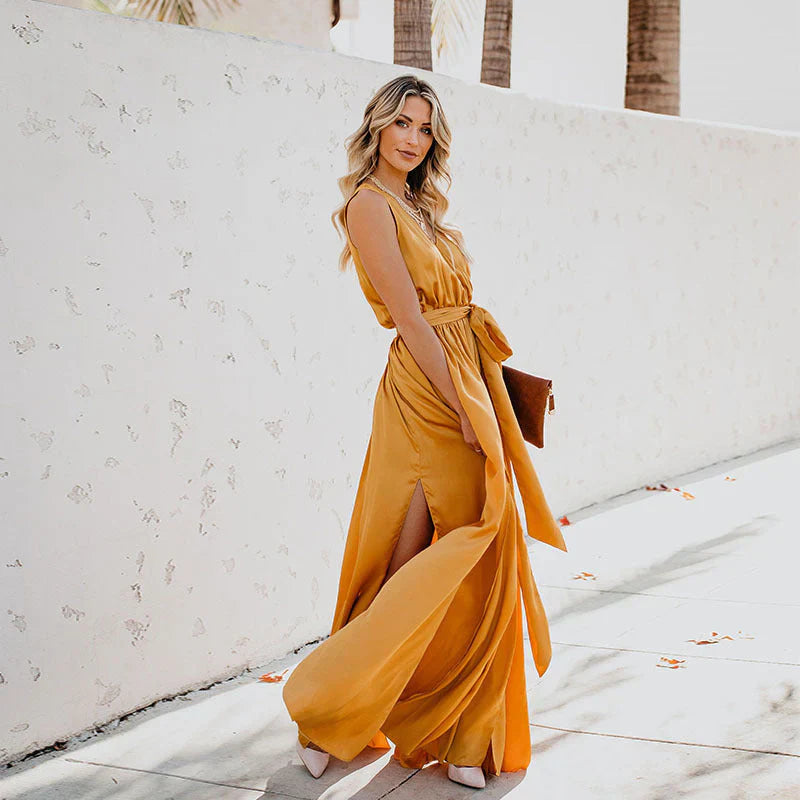 Levoire | Long Strapless Dress With V Neckline Gul