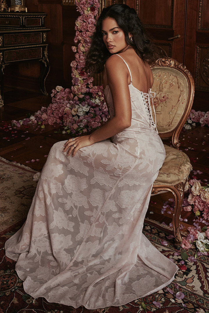 Levoire | Robe Maxi Élégante Pour Des Moments Spéciaux