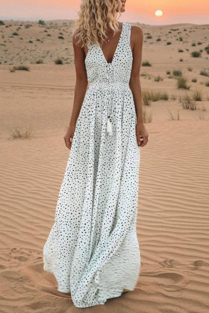 Levoire | Robes à encolure en V et à pois bohémiens très tendance Blanco