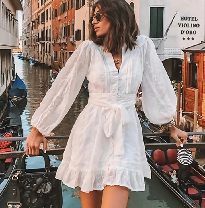 Levoire | Jupe mini avec jolie broderie à lacer Couleur