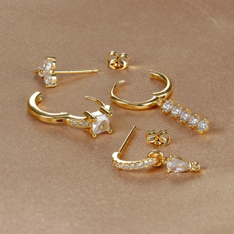 Levoire | Boucles D'Oreilles Dorées Modernes En Zircon
