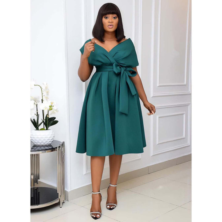 Levoire | Élégante Robe De Soirée À Décolleté En V Slim-Fit Vert