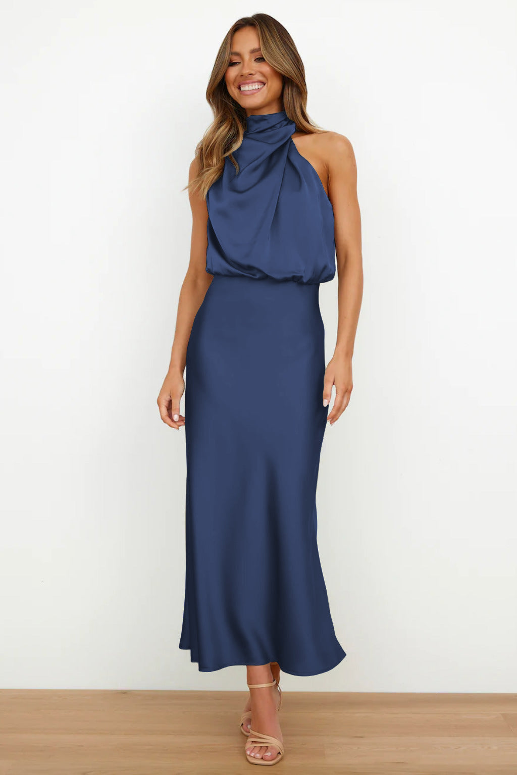 Levoire | Robe Maxi En Satin À Encolure Halter Bleu marine
