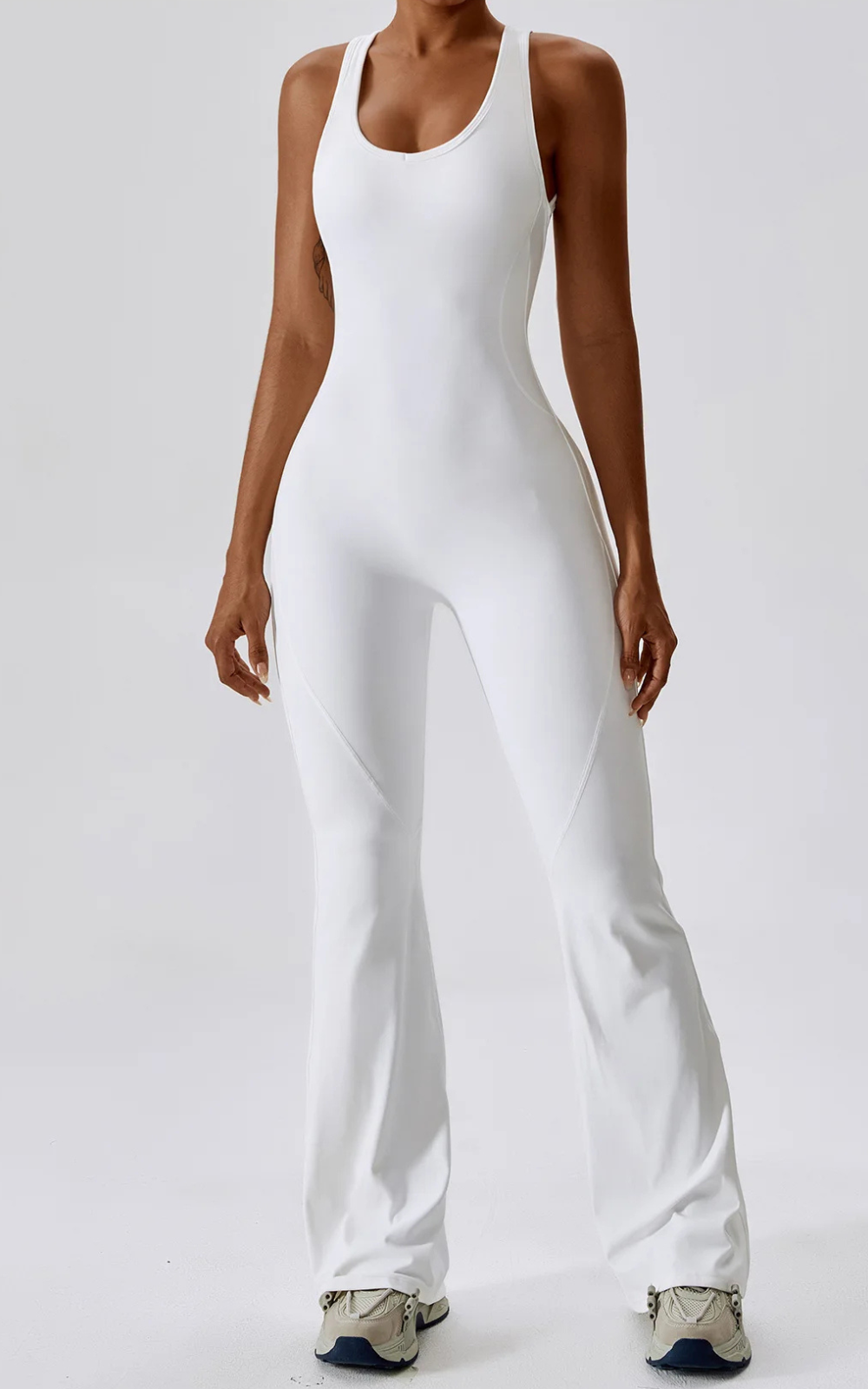Levoire | Pantalon Dos Nu Élégance Et Attraction Féminine Blanc