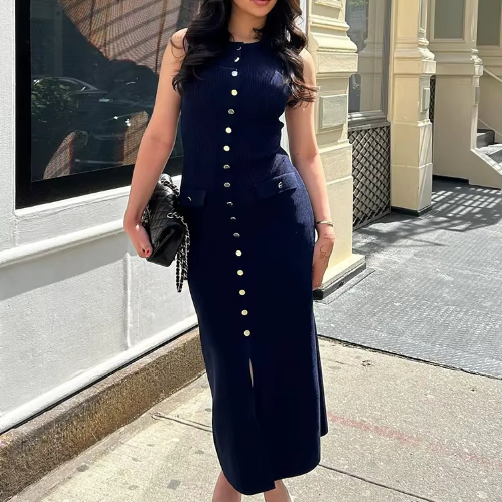 Levoire | L'Élégance D'Une Robe Qui Attire L'Attention Bleu marine