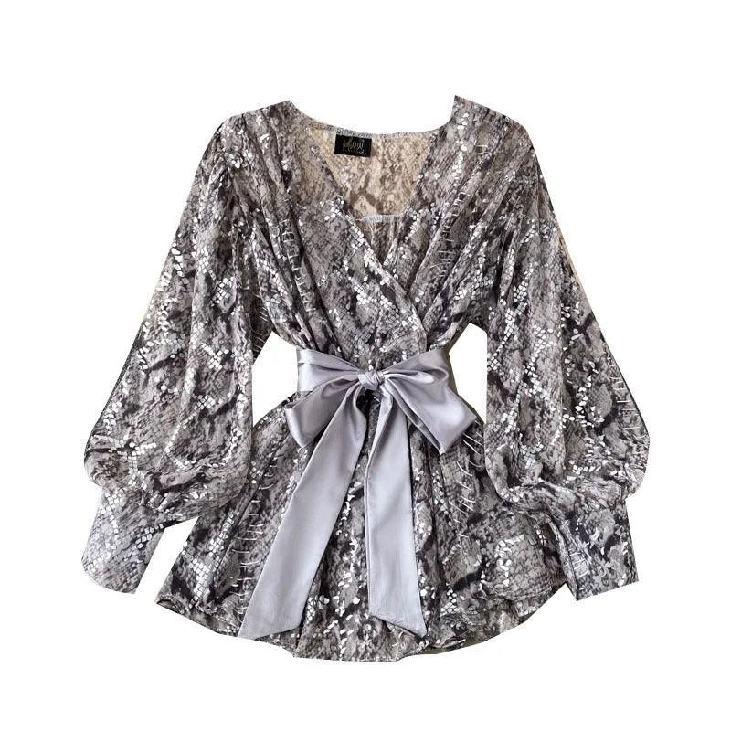 Levoire | Chemise Slim rétro avec décolleté en V et ceinture pour femmes