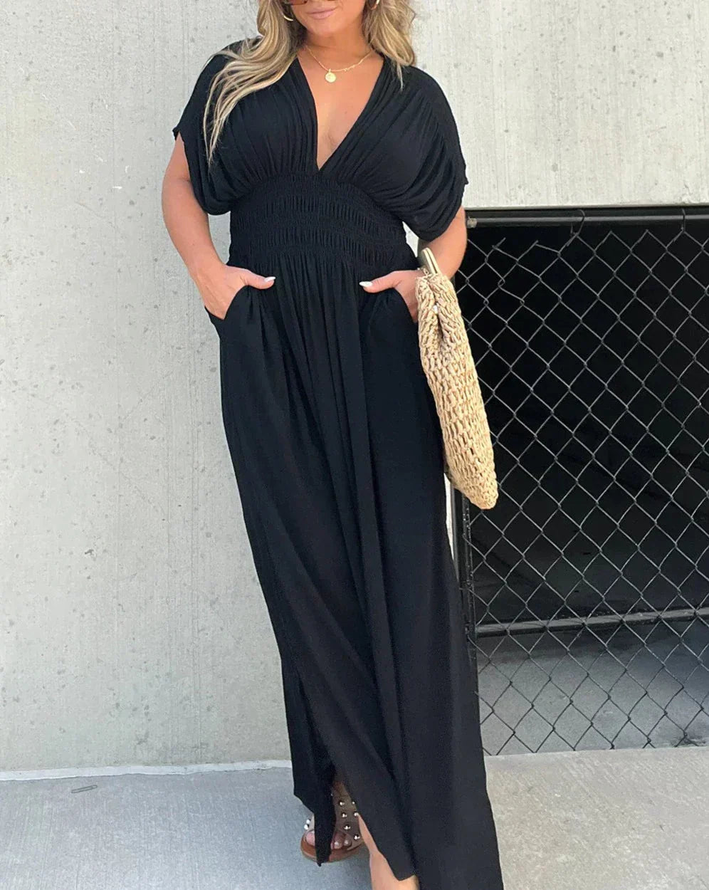 Levoire | Robe Maxi Décolletée En V Sans Effort Noir