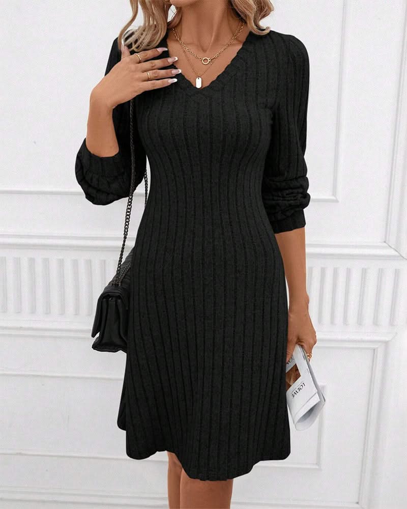 Levoire | Robe Élégante À Rayures Côtelées Avec Décolleté En V Noir