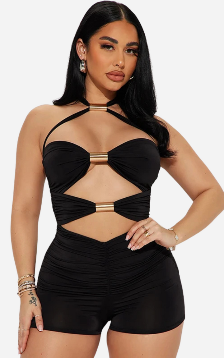 Levoire | Femme Noire Sexy Glamour Et Audacieuse Émanation Noir