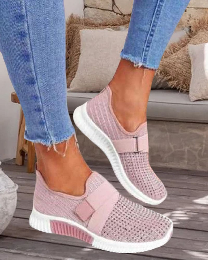 Levoire | Baskets D'Une Couleur Avec Des Perforations Chaudes