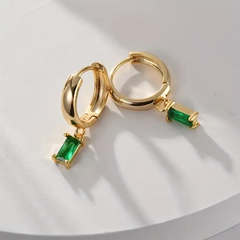 Levoire | Boucles D'Oreilles Carrées En Zircon Élégant