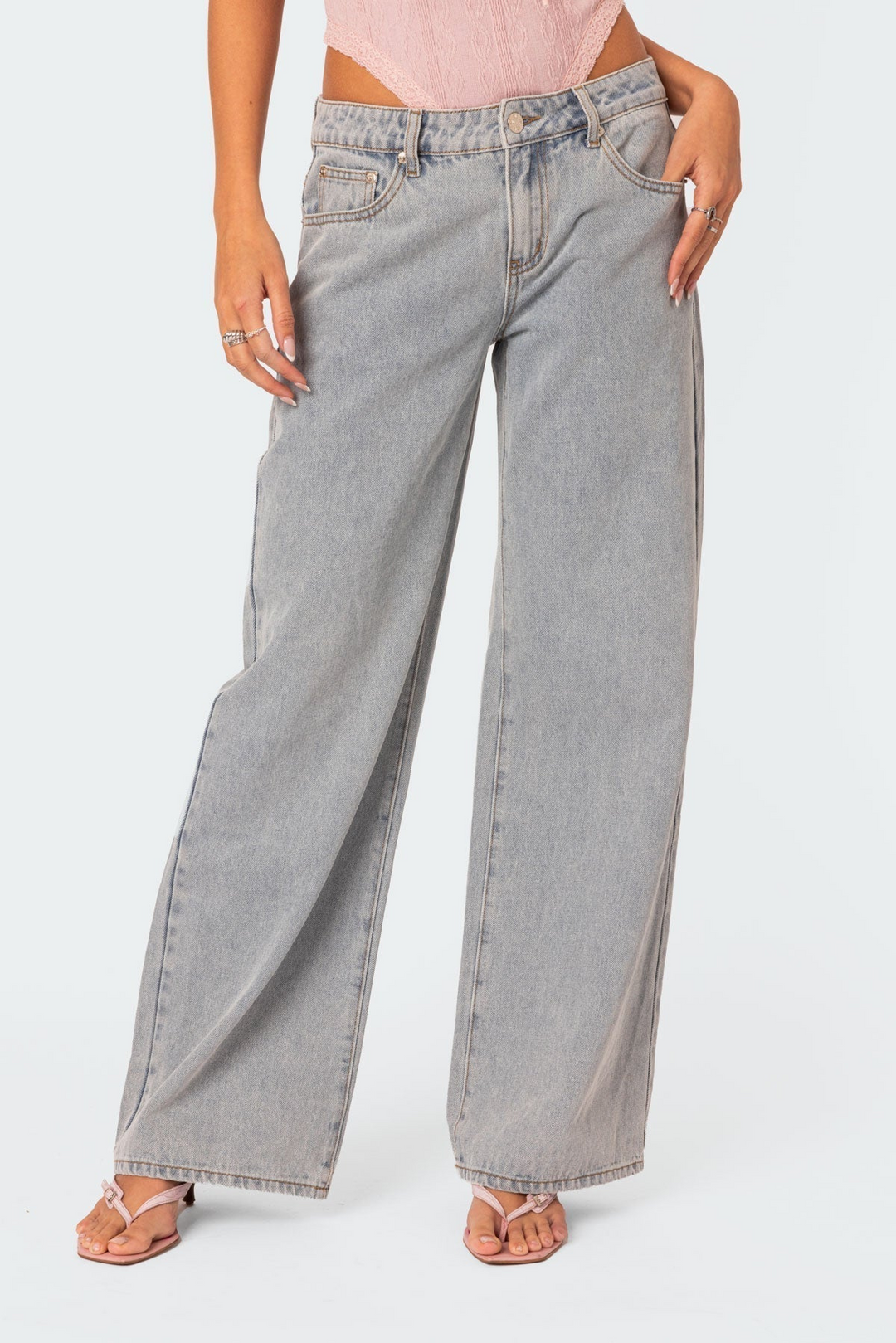 Levoire | Jeans et denim pour femmes avec jambes évasées et détails de nœud rose Gris