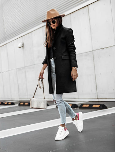 Levoire | Long Women'S Jacket With Double Buttons And Timeless Design