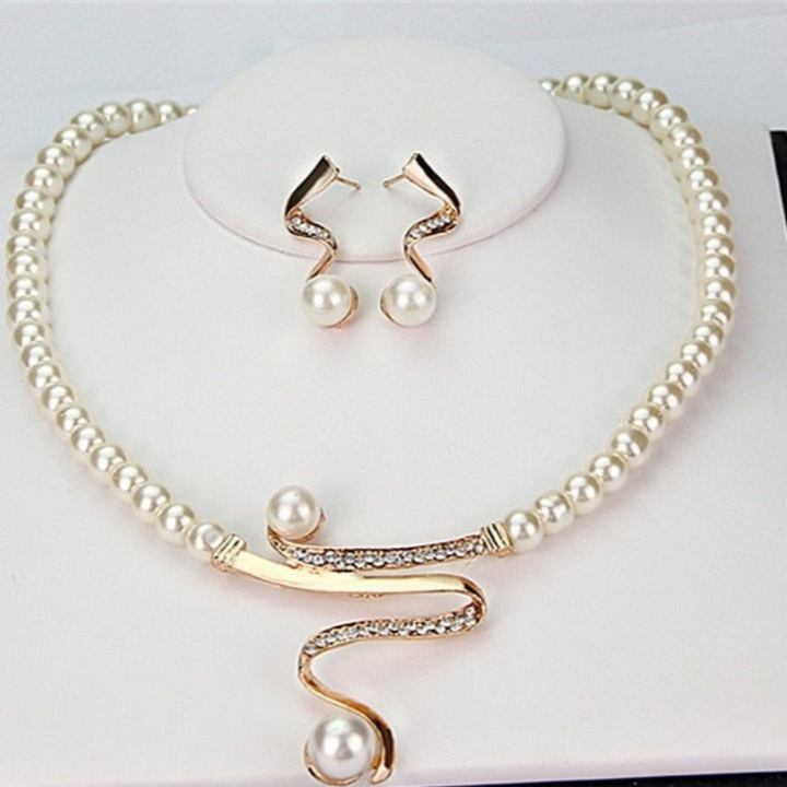 Levoire | Chaîne De Perles Naturelle + Ensemble De Boucles D'Oreilles En Or