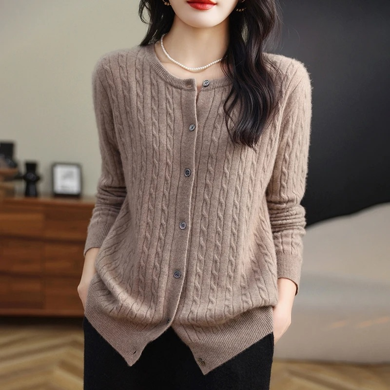 Levoire | Gilet pour femmes avec motif en câble et boutons Orange foncé