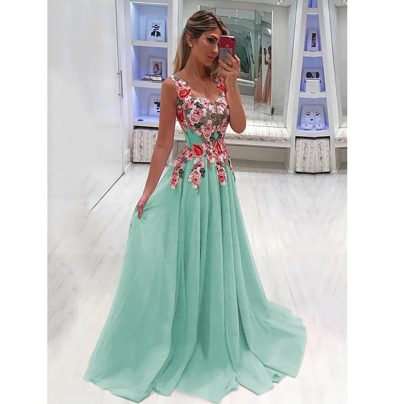 Levoire | Robe Maxi Avec Broderie Florale Vert