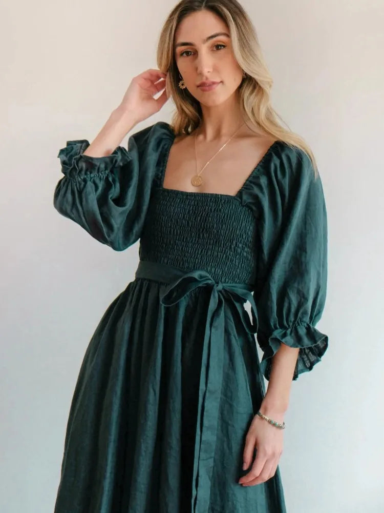 Levoire | Robe Élégante en Satin Fluide