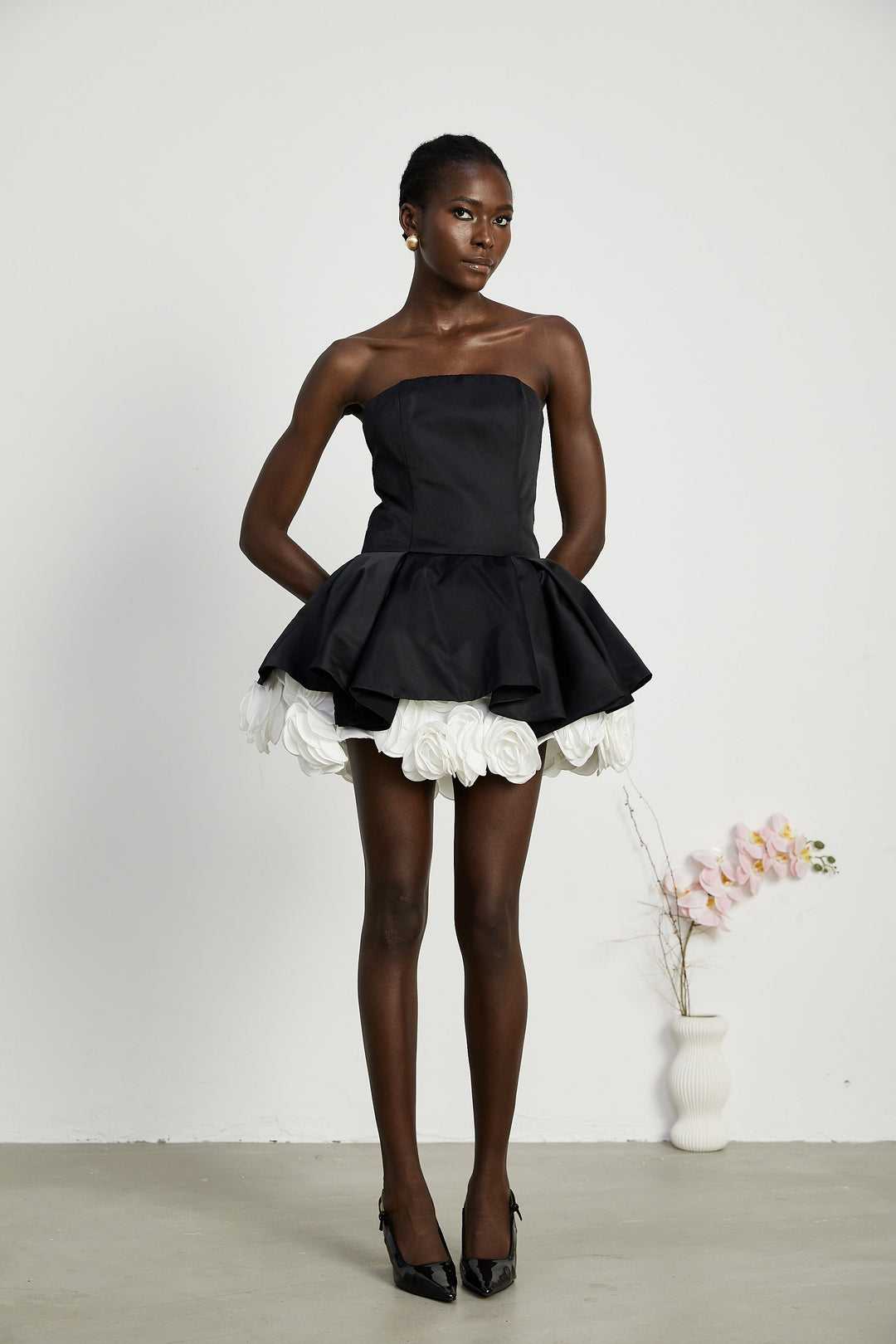 Levoire | Robe Mini Corset Sans Bretelles Petal Noire
