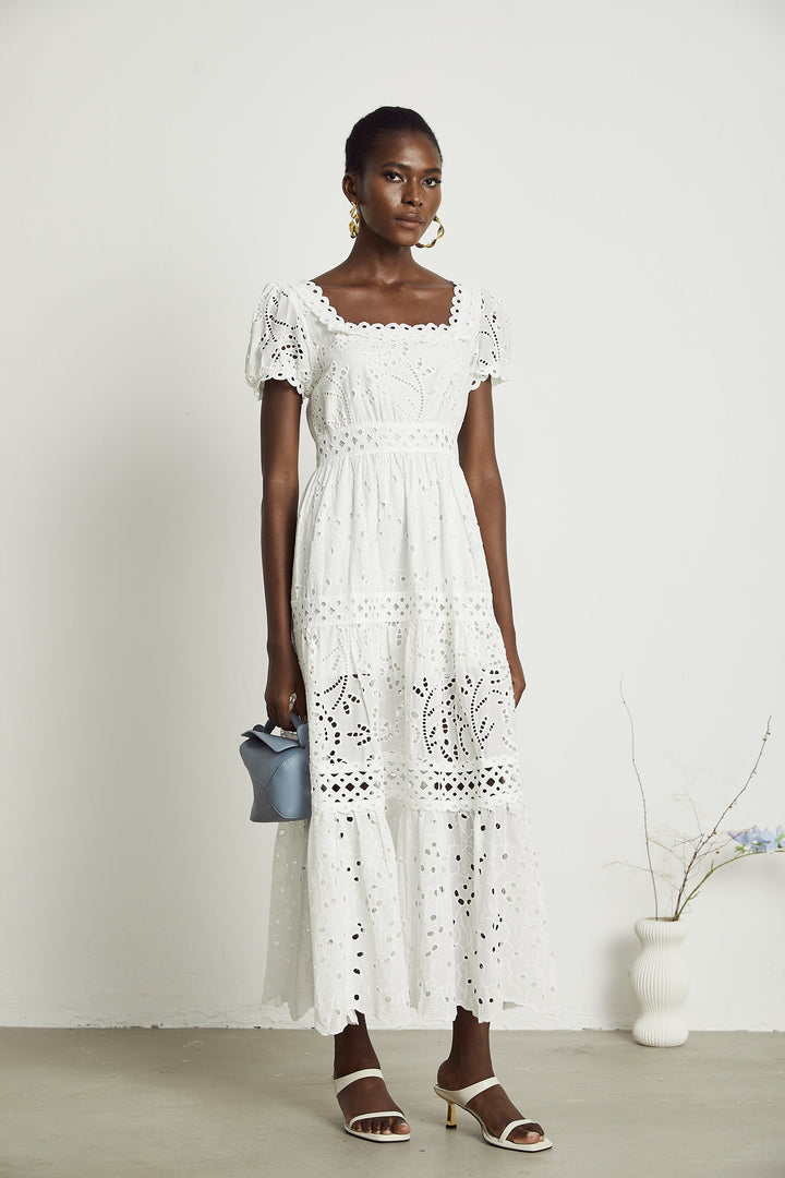 Levoire | Dentelle Découpée Semi Transparent Midi Robe