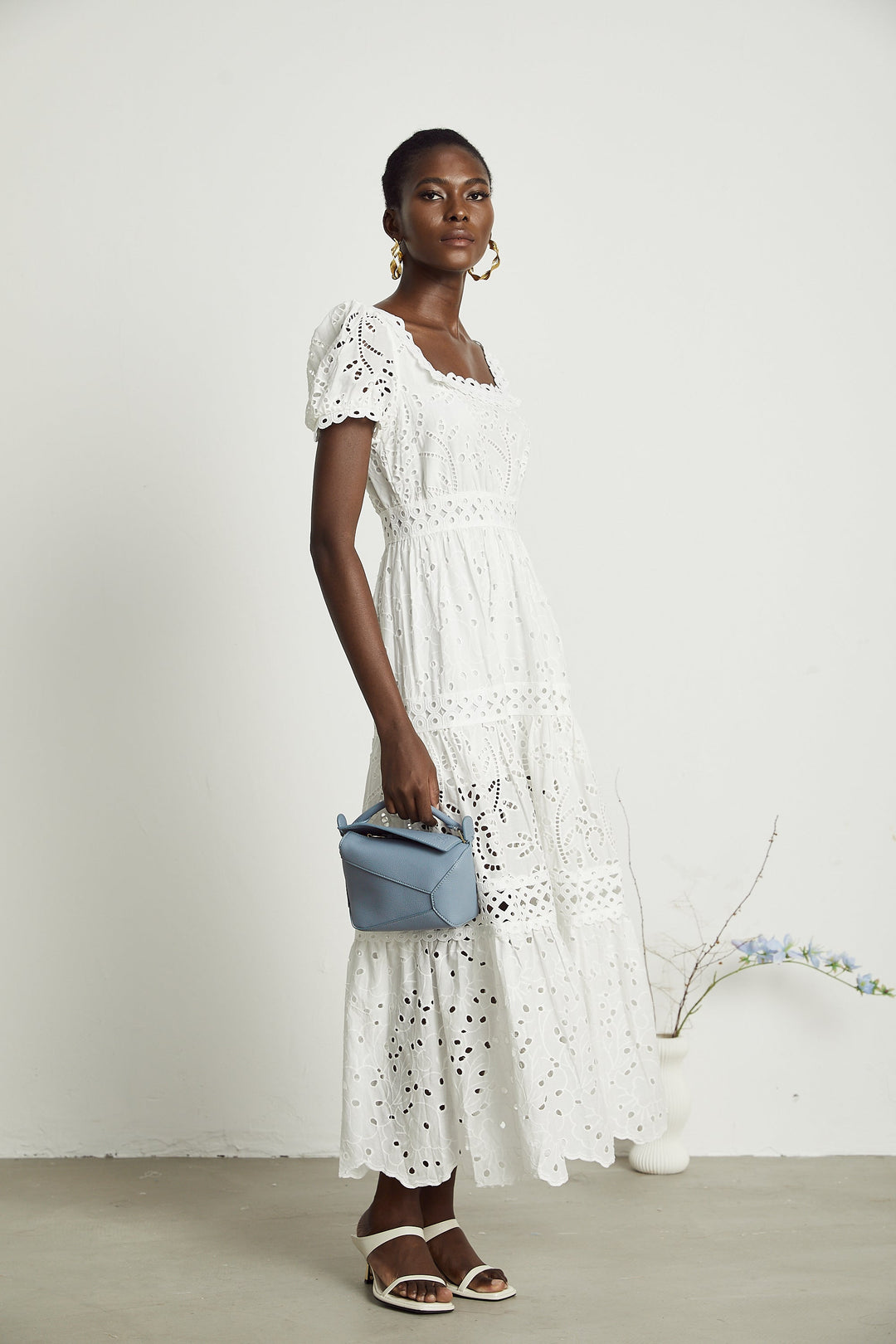 Levoire | Dentelle Découpée Semi Transparent Midi Robe
