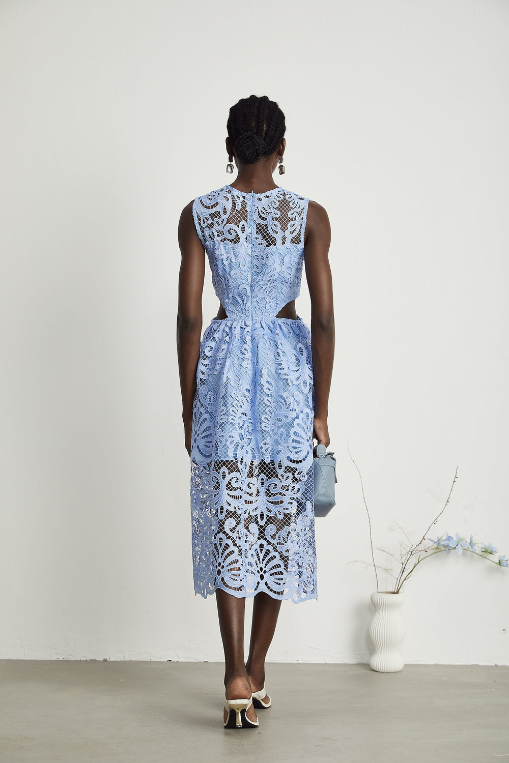 Levoire | Floral Brodé Semi Transparent Midi Robe