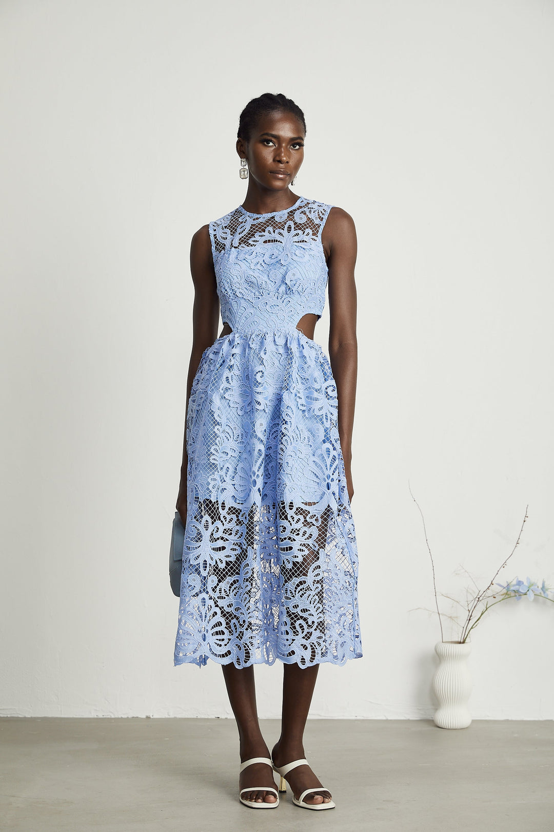 Levoire | Floral Brodé Semi Transparent Midi Robe