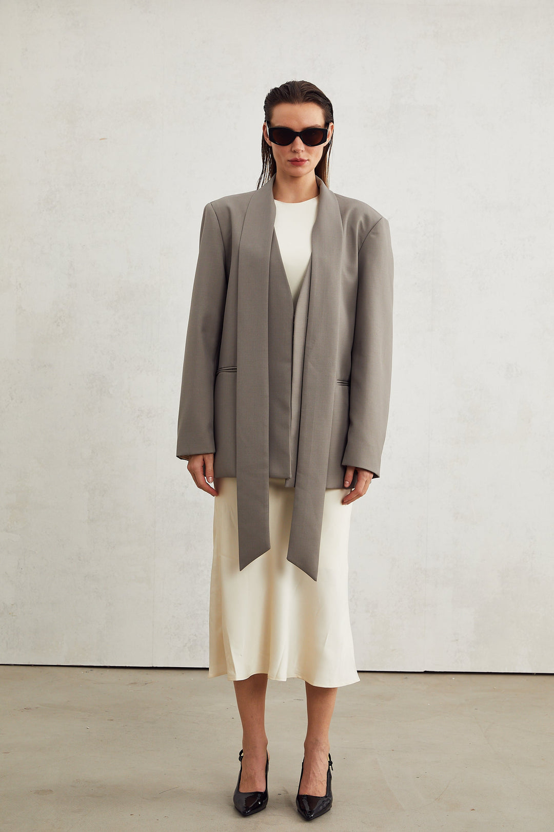 Levoire | Veste Bleue À Col Gris Sans Col À Décolleté En V