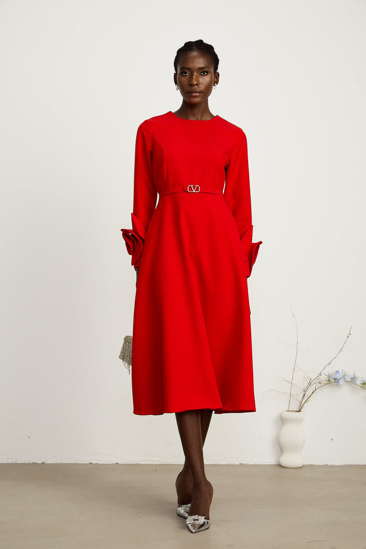 Levoire | Robe Rouge À Manches Longues Avec Décorations Florales