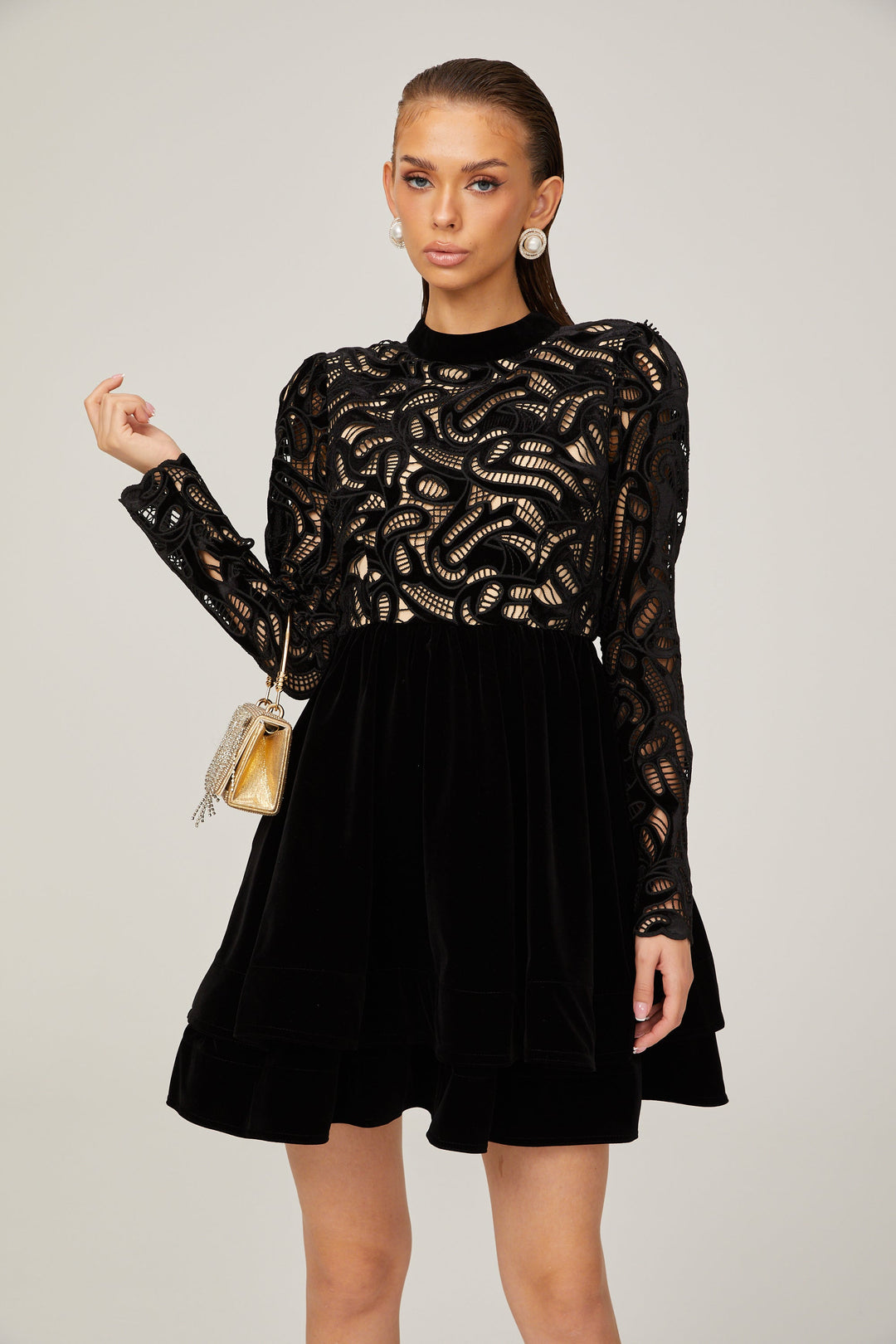 Levoire | Robe Mini En Velours Noir Avec Décolleté