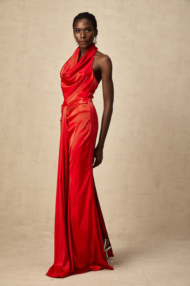 Levoire | Robe Maxi Drapée Satin Rouge À Dos Nu