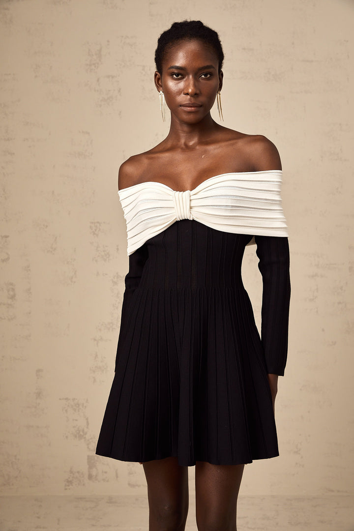 Levoire | Robe Mini En Tricot Noire À Épaules Dénudées Avec Nœud