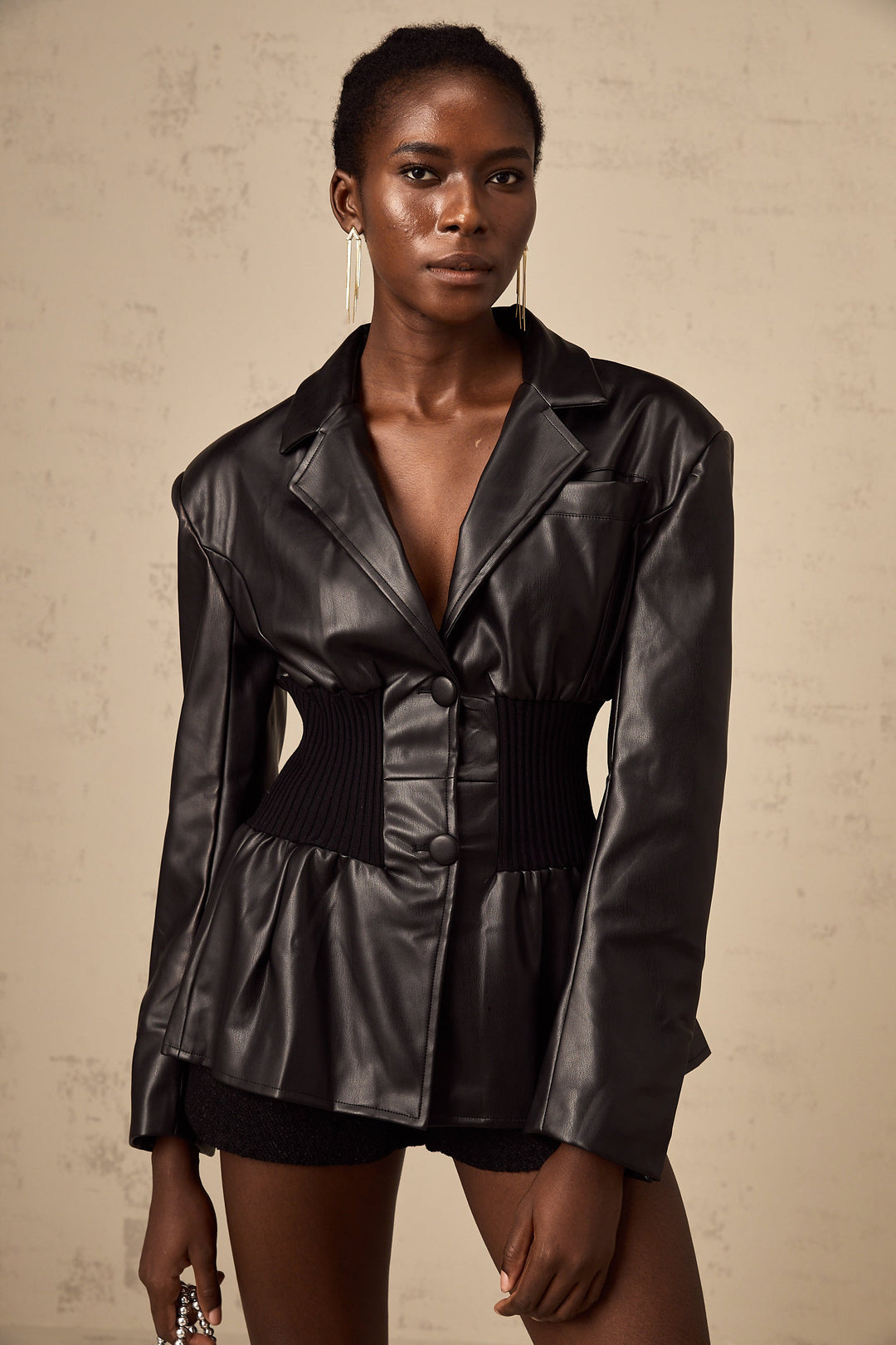 Levoire | Veste En Cuir Noire À Panneaux