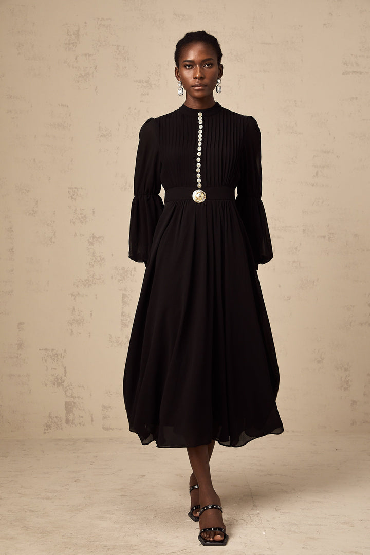 Levoire | Robe Midi Noire Plissée À Boutons Sur Le Devant