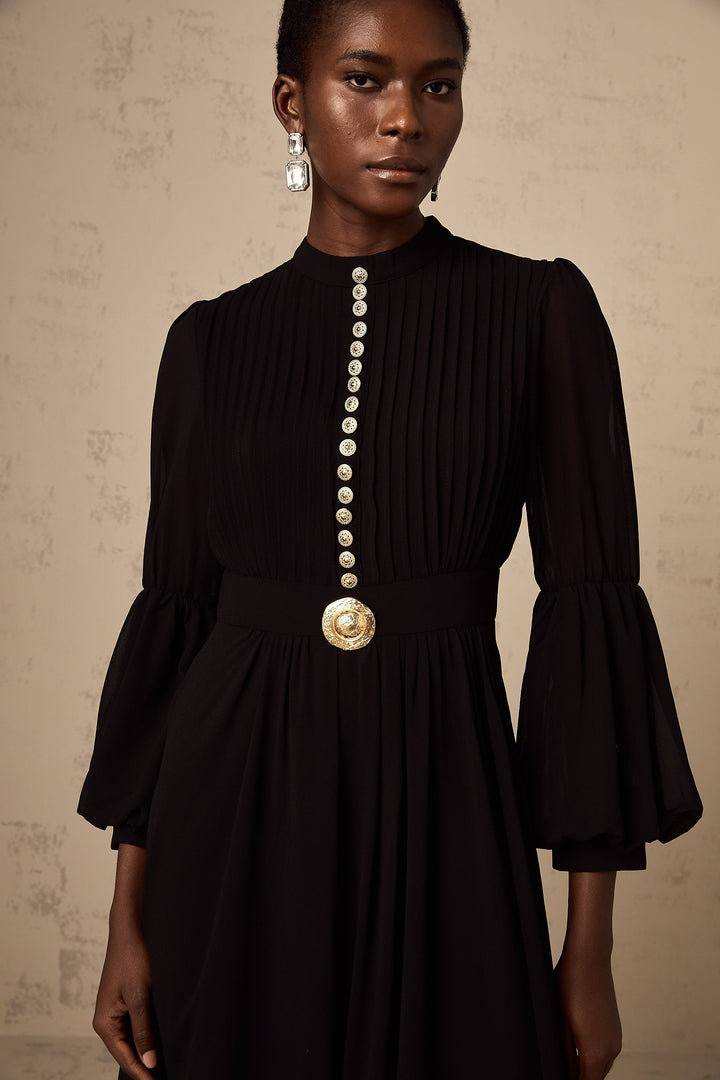 Levoire | Robe Midi Noire Plissée À Boutons Sur Le Devant