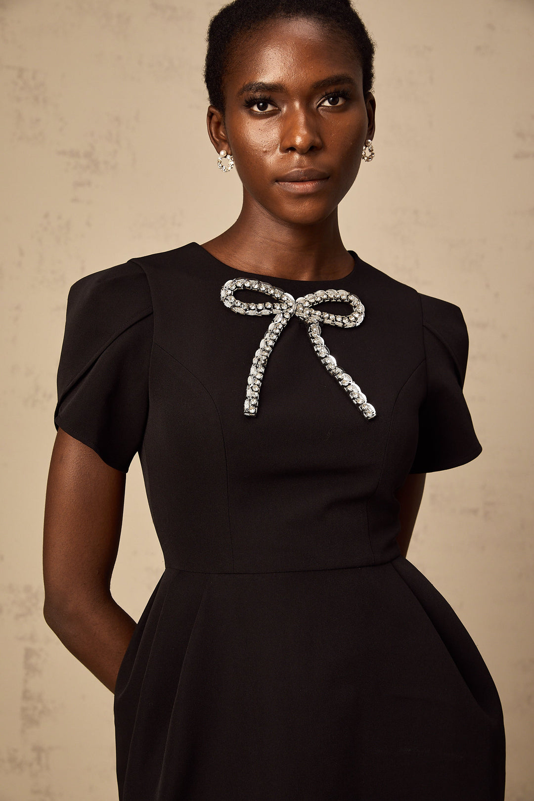 Levoire | Robe Mini À Nœud Ornée De Cristaux Noirs