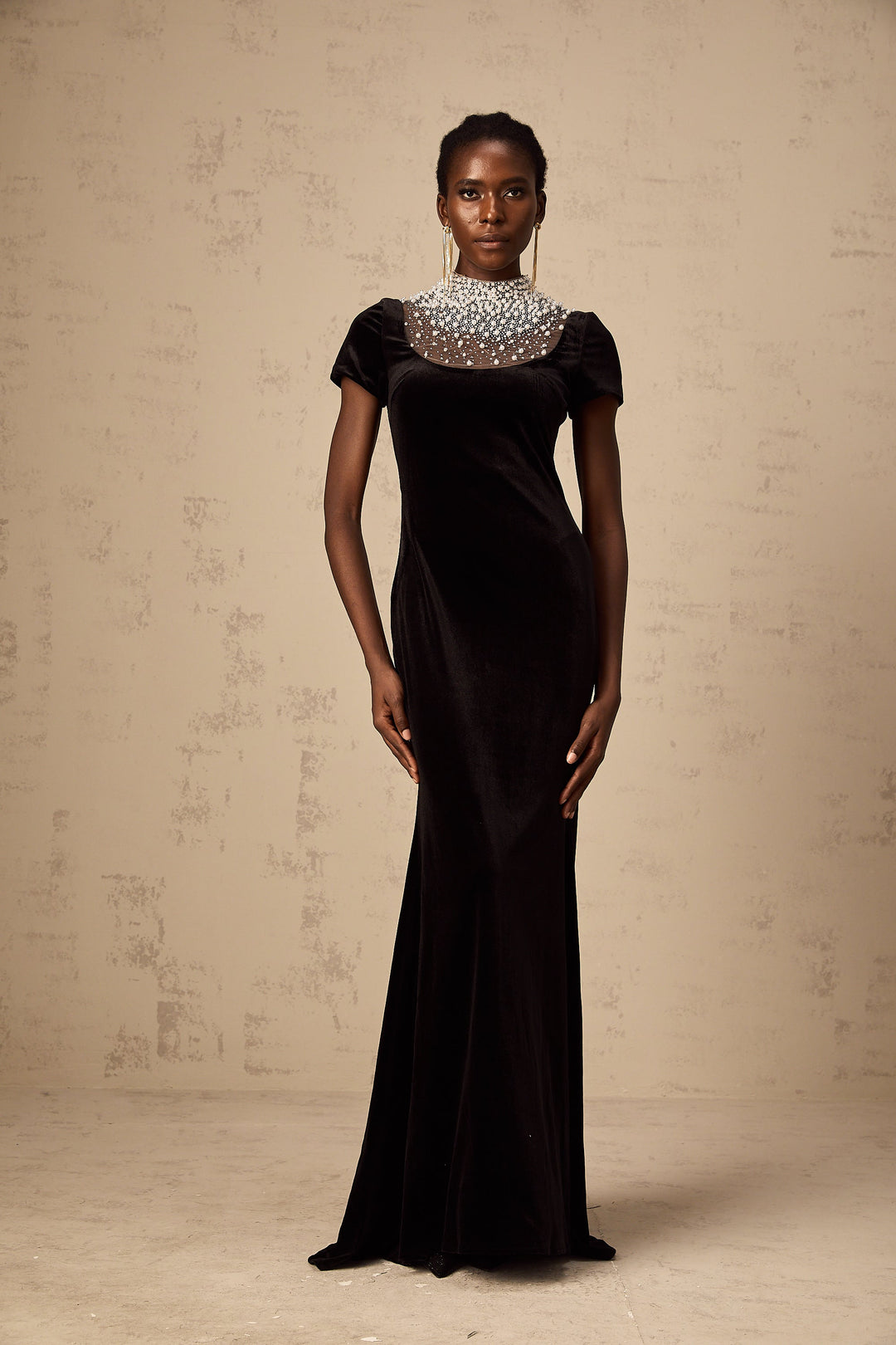 Levoire | Noir Faux Perles Décoré Velours Maxi Robe